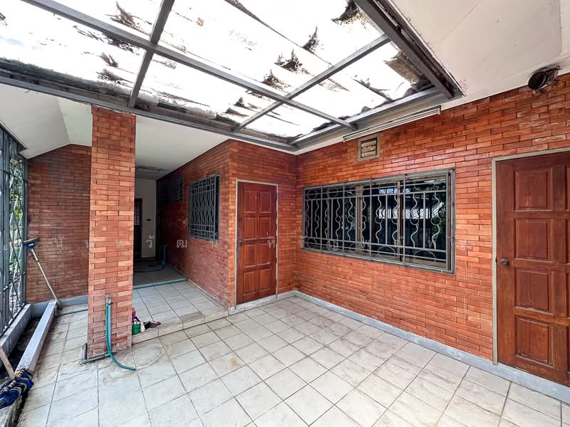 5 Bed House on 525 sq.wah in Hang Dong for Sale, Chiang Mai, San Phak Wan, Hang Dong, Chiang Mai, 5 Bedrooms, 600 sqm, Single Detached House For Sale, by Nunthawat Hiranputtipat, 500318387 - DDproperty.com