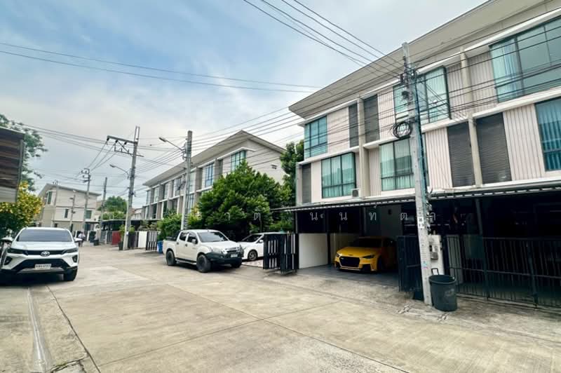 Pruksa Ville 81 Ramkhamhaeng-Serithai, Bangkok, Soi Serithai 81, Khan Na Yao, Bangkok, 3 Bedrooms, 150 sqm, Townhouse For Sale, by ชนะชาติ นนท์ตา, 500318404 - DDproperty.com