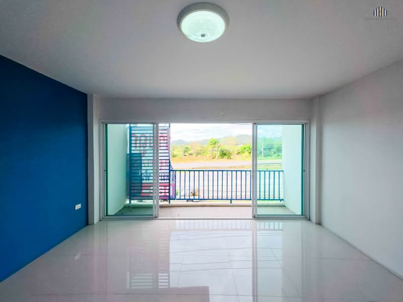 Shophouse / Commercial Building for Sale on Mittraphap Road, Pak Chong, Nakhon Ratchasima, Pak Chong, Nakhon Ratchasima, 10+ Bedrooms, 460 sqm, Townhouse For Sale, by คุณเอ็มมี่, 500318426 - DDproperty.com