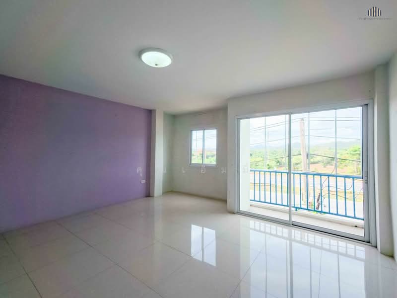 Shophouse / Commercial Building for Sale on Mittraphap Road, Pak Chong, Nakhon Ratchasima, Pak Chong, Nakhon Ratchasima, 10+ Bedrooms, 460 sqm, Townhouse For Sale, by คุณเอ็มมี่, 500318426 - DDproperty.com