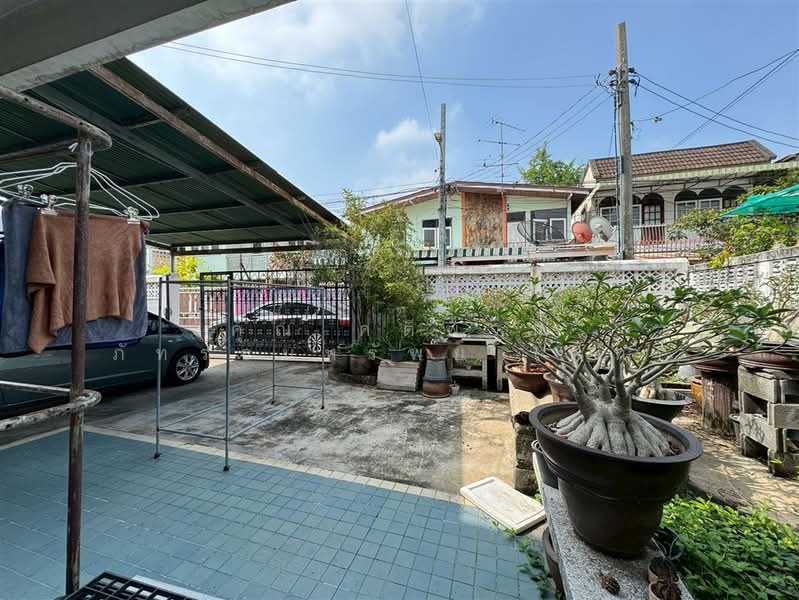 บ้านเดี่ยว 2 ชั้น 72 ตร.ว. บ้านเดี่ยว ใกล้รถไฟฟ้าMRTสถานีเตาปูน ซอยกรุงเทพ-นนทบุรี6, Bangkok, ถนนกรุงเทพ-นนทบุรี, Bang Sue, Bangkok, 5 Bedrooms, 280 sqm, Single Detached House For Sale, by คุณ คติพจน์ ภัทรธนทรัพย์ (พีท), 500318525 - DDproperty.com