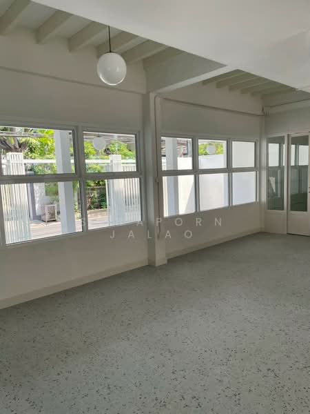 4-BR House, Bangkok, Din Daeng, Bangkok, 4 Bedrooms, 300 sqm, Single Detached House For Rent, by Sataporn Jalao, 500318556 - DDproperty.com