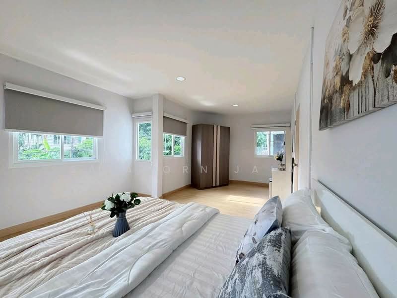 5-BR House, Bangkok, Din Daeng, Bangkok, 5 Bedrooms, 360 sqm, Single Detached House For Rent, by Sataporn Jalao, 500318596 - DDproperty.com