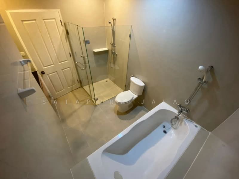 3-BR Townhouse, Bangkok, Phra Kanong, Khlong Toei, Bangkok, 3 Bedrooms, 350 sqm, Townhouse For Rent, by Sataporn Jalao, 500318608 - DDproperty.com