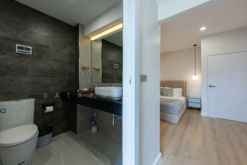 4-BR Townhouse, Bangkok, Khlong Tan Nua, Watthana, Bangkok, 4 Bedrooms, 200 sqm, Townhouse For Rent, by Sataporn Jalao, 500318612 - DDproperty.com