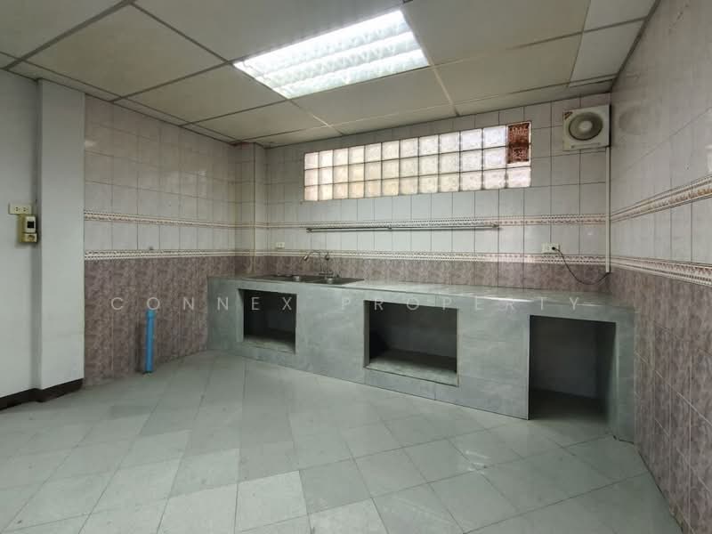 Sinphatthana 4, Nonthaburi, Talat Kwan, Muang Nonthaburi, Nonthaburi, 2 Bedrooms, 100 sqm, Townhouse For Sale, by Connex Property, 500318658 - DDproperty.com