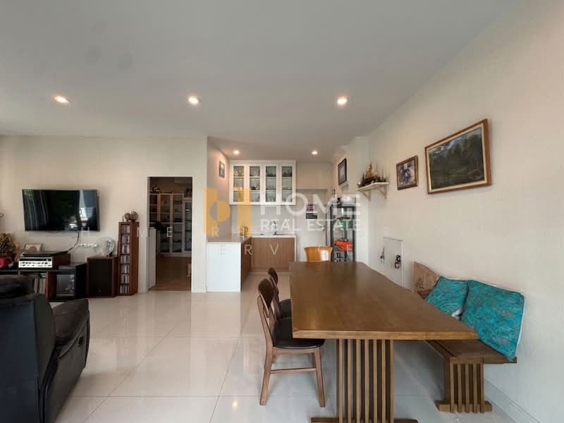 Burasiri Pattanakarn, Bangkok, New Pattanakarn Road, Prawet, Bangkok, 4 Bedrooms, 210 sqm, Single Detached House For Sale, by HOME Real Estate Service, 500318702 - DDproperty.com