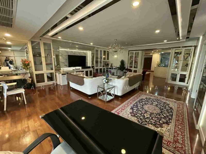 Las Colinas, Bangkok, Sukhumvit 21 Road, Khlongtoei Nua, Watthana, Bangkok, 2 Bedrooms, 187 sqm, Condo For Sale, by Kanrutai Dawruang, 500318744 - DDproperty.com