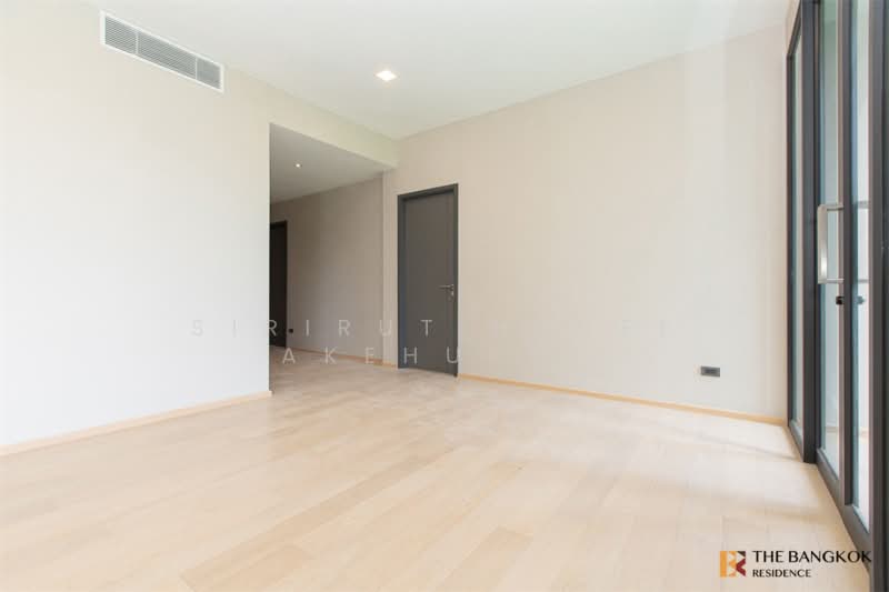 Lloyd Soonvijai-Thonglor, Bangkok, Soi Phetchaburi 47, Phetchaburi Road, Bang Kapi, Huai Khwang, Bangkok, 3 Bedrooms, 202 sqm, Condo For Sale, by Sirirut Havee Akehurst, 500318776 - DDproperty.com