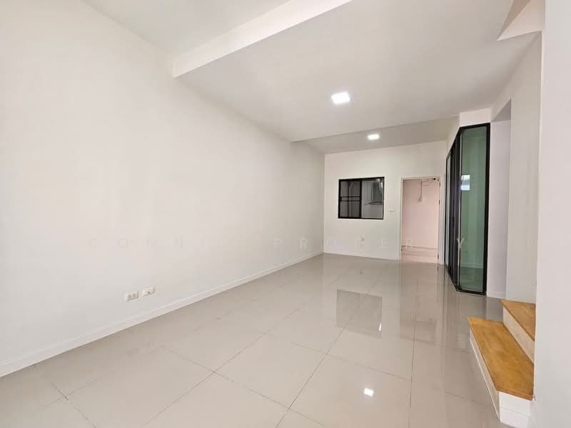 Pruksa Ville 85 Leabklong Taweewattana, Bangkok, Khlong Thawi Watthana Road, Bang Kae Nua, Bang Khae, Bangkok, 3 Bedrooms, 110 sqm, Townhouse For Sale, by Connex Property, 500318787 - DDproperty.com