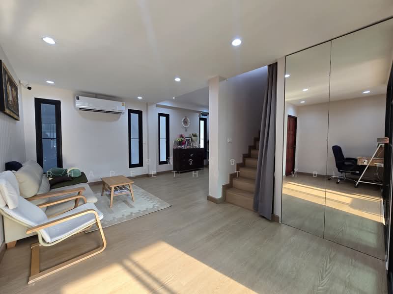 Tim Rueangwet : ทิมเรืองเวช, Bangkok, Anusaowari, Bang Khen, Bangkok, 4 Bedrooms, 200 sqm, Single Detached House For Rent, by รพีร์ทัธ Rhapeethut (ทัธ), 500318853 - DDproperty.com