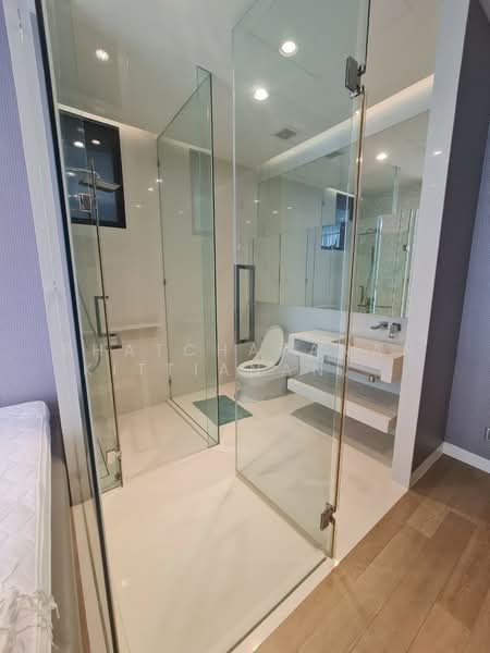 Vittorio 39, Bangkok, 8 Sukhumvit, Khlong Tan Nua, Watthana, Bangkok, 2 Bedrooms, 136 sqm, Condo For Rent, by Phatcharanan Kittiananchat, 500318901 - DDproperty.com