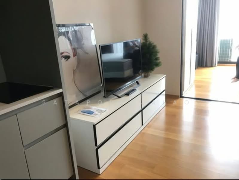 Noble Revo Silom, Bangkok, 88 Soi Surasak Surasak Road, Silom, Bang Rak, Bangkok, 1 Bedroom, 34 sqm, Condo For Rent, by Sataporn Jalao, 500318908 - DDproperty.com
