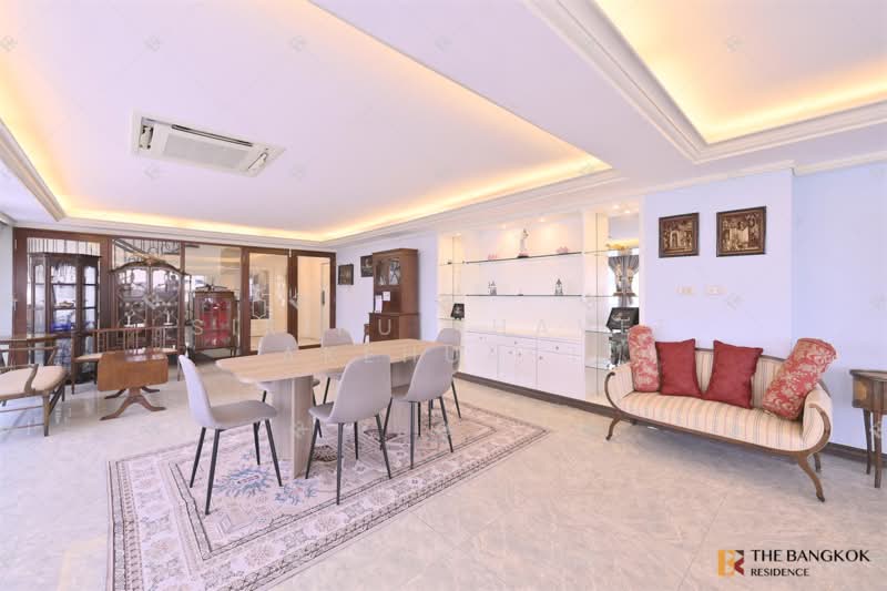 Ploenchit Terrace, Bangkok, Ploenchit, Lumphini, Pathum Wan, Bangkok, 3 Bedrooms, 380 sqm, Condo For Sale, by Sirirut Havee Akehurst, 500318924 - DDproperty.com