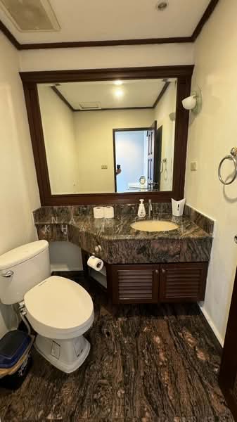 Richmond Palace, Bangkok, Soi Sukhumvit 43 Sukhumvit Road, Khlong Tan Nua, Watthana, Bangkok, 3 Bedrooms, 164 sqm, Condo For Rent, by Natnicha Khamvilai, 500319139 - DDproperty.com