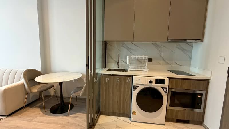 Rhythm Ekkamai Estate, Bangkok, Soi Sukhumvit 63, Khlongtoei Nua, Watthana, Bangkok, 1 Bedroom, 35 sqm, Condo For Rent, by Wanphen Khemprasit, 500319306 - DDproperty.com