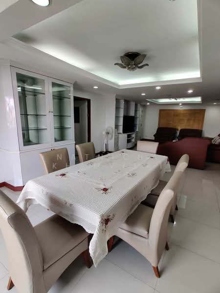 Empire House, Bangkok, Eakamai, Khlong Tan Nua, Watthana, Bangkok, 3 Bedrooms, 181 sqm, Condo For Rent, by Natnicha Khamvilai, 500319328 - DDproperty.com