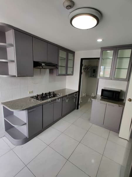 Empire House, Bangkok, Eakamai, Khlong Tan Nua, Watthana, Bangkok, 3 Bedrooms, 181 sqm, Condo For Rent, by Natnicha Khamvilai, 500319328 - DDproperty.com