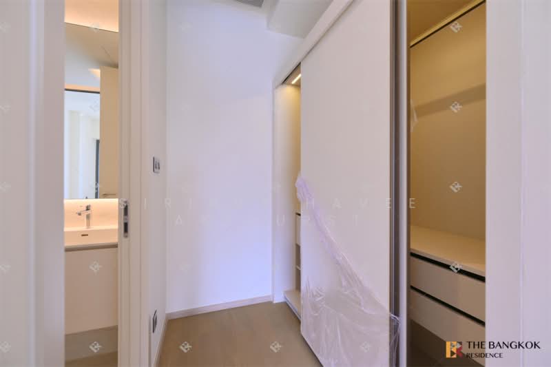 The Strand Thonglor, Bangkok, 36 Soi Sukhumvit 55, Khlong Tan Nua, Watthana, Bangkok, 1 Bedroom, 55 sqm, Condo For Sale, by Sirirut Havee Akehurst, 500319416 - DDproperty.com