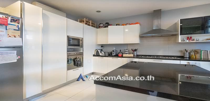 Modern House with Private Pool and Bright Living Space in Sukhumvit, Bangkok, Khlong Tan Nua, Watthana, Bangkok, 4 Bedrooms, 450 sqm, Single Detached House For Rent, by Accom Asia, 500319460 - DDproperty.com