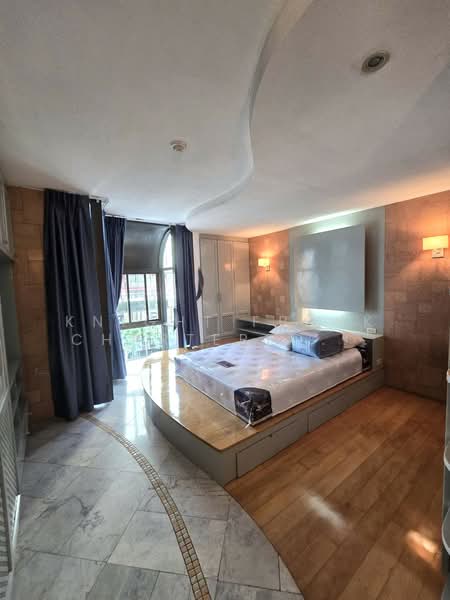 Sithakarn Condominium, Bangkok, 19 22 Chit Lom Alley, Lumphini, Pathum Wan, Bangkok, 2 Bedrooms, 245 sqm, Condo For Rent, by Knight Frank Chartered (Thailand) Co.,Ltd, 500319490 - DDproperty.com