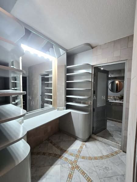 Sithakarn Condominium, Bangkok, 19 22 Chit Lom Alley, Lumphini, Pathum Wan, Bangkok, 2 Bedrooms, 245 sqm, Condo For Rent, by Knight Frank Chartered (Thailand) Co.,Ltd, 500319490 - DDproperty.com