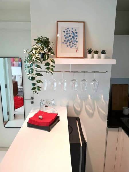 Voque Sukhumvit 16, Bangkok, Soi Sukhumvit 16, Khlong Toei, Bangkok, 1 Bedroom, 40 sqm, Condo For Rent, by Kawinthip Wisesdenchai, 500319499 - DDproperty.com