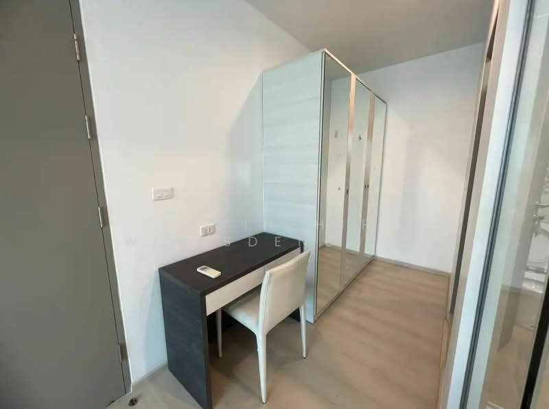 Life Ratchadapisek, Bangkok, 279 Ratchadapisaek Road, Huai Khwang, Bangkok, 2 Bedrooms, 56 sqm, Condo For Rent, by Kawinthip Wisesdenchai, 500319519 - DDproperty.com