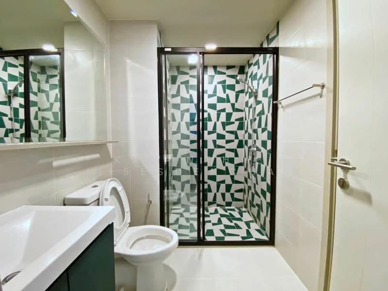 The Base Sukhumvit 50, Bangkok, Soi Roem Charoen 1, Sukhumvit 50 Road, Phra Kanong, Khlong Toei, Bangkok, 2 Bedrooms, 57 sqm, Condo For Rent, by Kawinthip Wisesdenchai, 500319540 - DDproperty.com