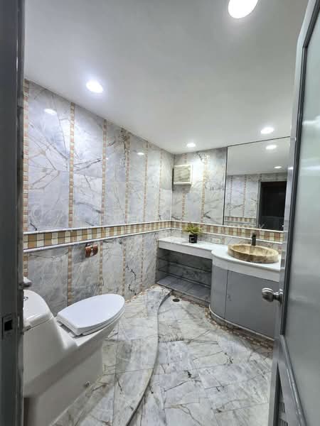 Sithakarn Condominium, Bangkok, 19 22 Chit Lom Alley, Lumphini, Pathum Wan, Bangkok, 2 Bedrooms, 245 sqm, Condo For Sale, by Knight Frank Chartered (Thailand) Co.,Ltd, 500319577 - DDproperty.com