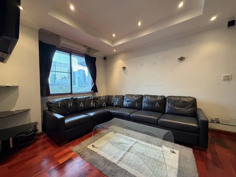 Pearl Garden, Bangkok, Sathorn, Silom, Bang Rak, Bangkok, 2 Bedrooms, 67 sqm, Condo For Rent, by Thanatcha Thanapaisan, 500319620 - DDproperty.com