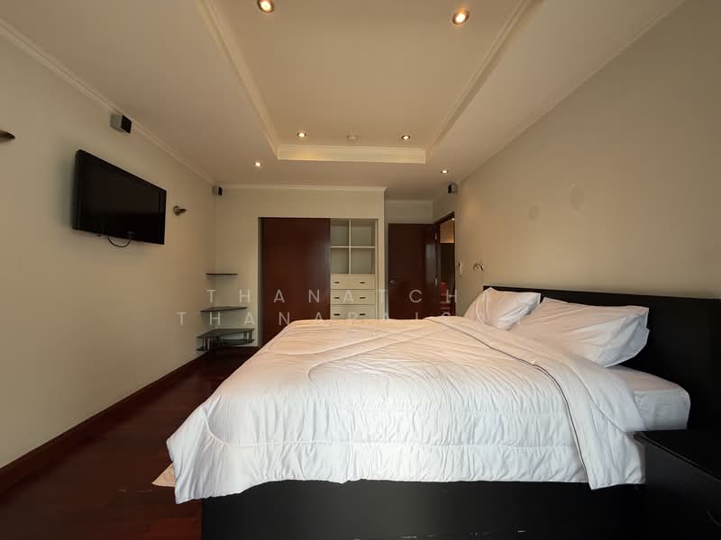 Pearl Garden, Bangkok, Sathorn, Silom, Bang Rak, Bangkok, 2 Bedrooms, 67 sqm, Condo For Rent, by Thanatcha Thanapaisan, 500319620 - DDproperty.com