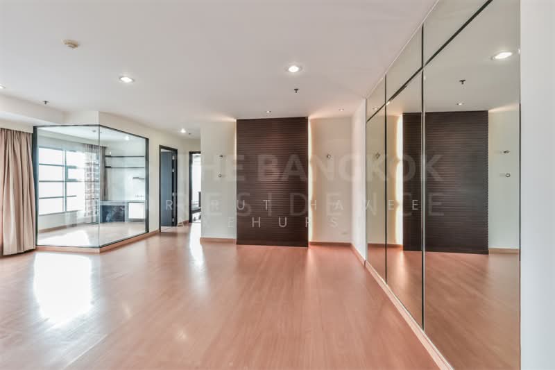 Baan Klang Krung Siam-Pathumwan, Bangkok, Petchburi Road, Thanon Phetchaburi, Ratchathewi, Bangkok, 3 Bedrooms, 115 sqm, Condo For Sale, by Sirirut Havee Akehurst, 500319634 - DDproperty.com