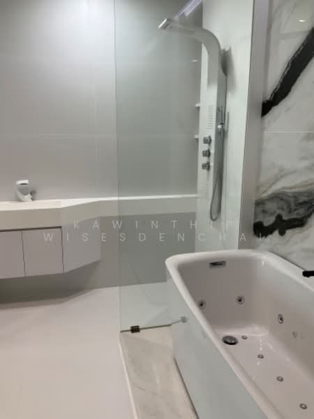 Q Asoke, Bangkok, 1678 Petchaburi Road, Makkasan, Ratchathewi, Bangkok, 1 Bedroom, 45 sqm, Condo For Rent, by Kawinthip Wisesdenchai, 500319636 - DDproperty.com