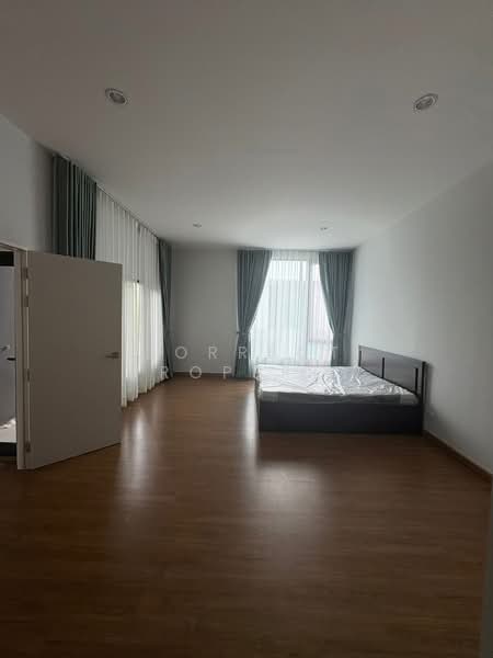 Baan Klang Mueng Phaholyothin-Vibhavadi, Bangkok, Phahonyothin, Sanam Bin, Don Mueang, Bangkok, 3 Bedrooms, 150 sqm, Condo For Rent, by Correct Property, 500319709 - DDproperty.com