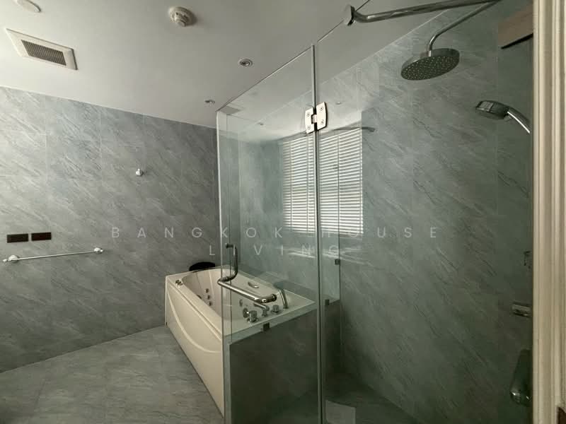 Ideal 24, Bangkok, 85 Sukhumvit 24 Alley, Khong Tan, Khlong Toei, Bangkok, 4 Bedrooms, 329 sqm, Condo For Rent, by Bangkok House Living, 500319716 - DDproperty.com