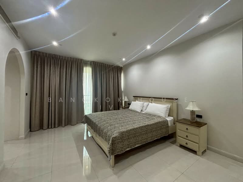 Ideal 24, Bangkok, 85 Sukhumvit 24 Alley, Khong Tan, Khlong Toei, Bangkok, 4 Bedrooms, 329 sqm, Condo For Rent, by Bangkok House Living, 500319716 - DDproperty.com