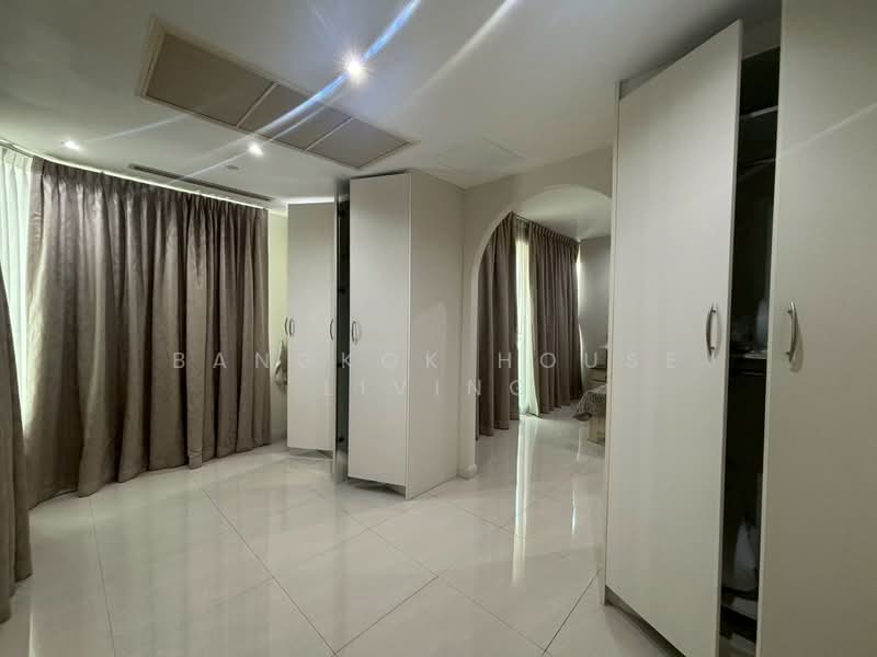 Ideal 24, Bangkok, 85 Sukhumvit 24 Alley, Khong Tan, Khlong Toei, Bangkok, 4 Bedrooms, 329 sqm, Condo For Rent, by Bangkok House Living, 500319716 - DDproperty.com