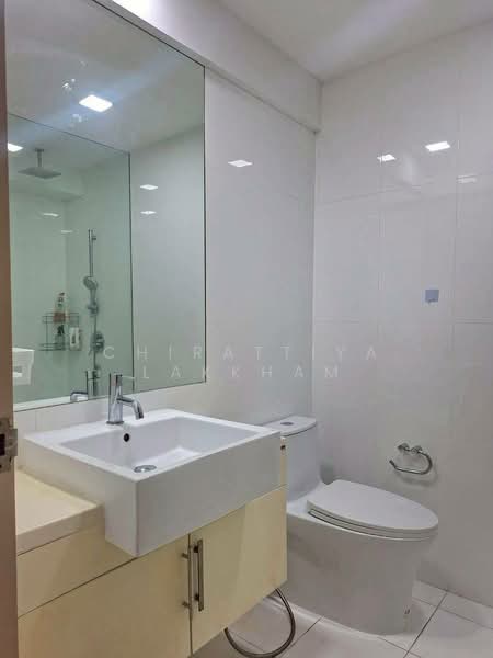 My Resort Bangkok, Bangkok, 1724 Petchaburi Road, Bang Kapi, Huai Khwang, Bangkok, 2 Bedrooms, 65 sqm, Condo For Rent, by Chirattiya Lakkham, 500319745 - DDproperty.com