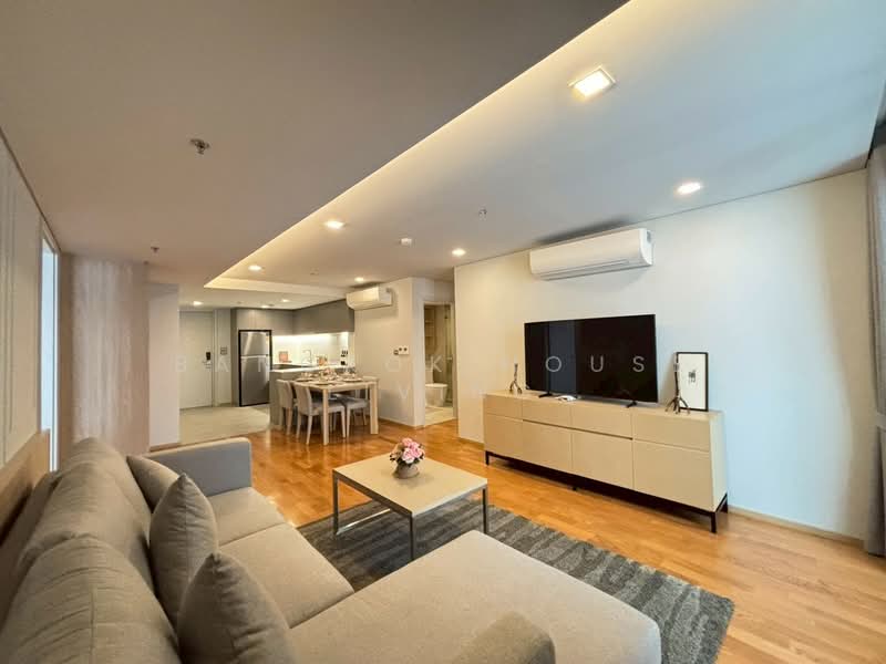 Piya Apartment Sukhumvit 15, Bangkok, 99 Sukhumvit 15, Khlongtoei Nua, Watthana, Bangkok, 2 Bedrooms, 99 sqm, Condo For Rent, by Bangkok House Living, 500319759 - DDproperty.com