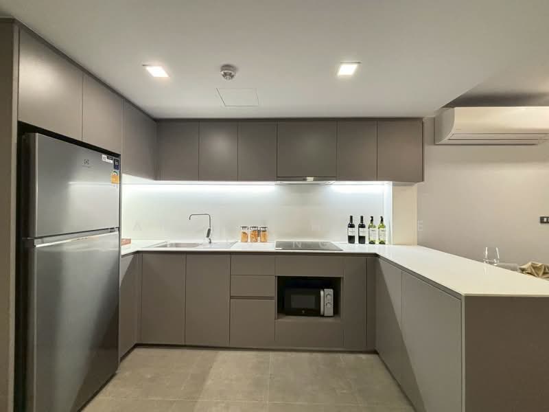 Piya Apartment Sukhumvit 15 : ปิยะ อพาร์ทเม้นท์ สุขุมวิท 15, กรุงเทพ, 99 สุขุมวิท 15, คลองเตยเหนือ, วัฒนา, กรุงเทพ, 99 ตร.ม., คอนโด ให้เช่า, โดย Bangkok House Living, 500319759 - DDproperty.com