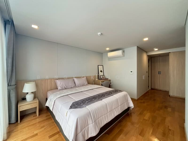 Piya Apartment Sukhumvit 15, Bangkok, 99 Sukhumvit 15, Khlongtoei Nua, Watthana, Bangkok, 2 Bedrooms, 99 sqm, Condo For Rent, by Bangkok House Living, 500319759 - DDproperty.com