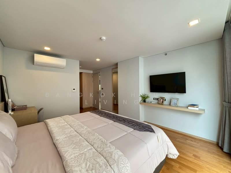 Piya Apartment Sukhumvit 15, Bangkok, 99 Sukhumvit 15, Khlongtoei Nua, Watthana, Bangkok, 2 Bedrooms, 99 sqm, Condo For Rent, by Bangkok House Living, 500319759 - DDproperty.com