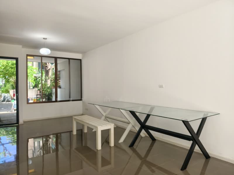 Areeya Tobe Kaset-Nawamintr, Bangkok, Lat Pla Khao Road, Chorake Bua, Lat Phrao, Bangkok, 3 Bedrooms, 150 sqm, Townhouse For Sale, by นัชชา กำลังเหลือ, 500319771 - DDproperty.com