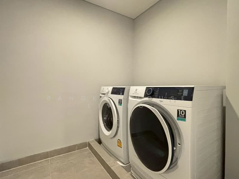 Piya Apartment Sukhumvit 15 : ปิยะ อพาร์ทเม้นท์ สุขุมวิท 15, กรุงเทพ, 99 สุขุมวิท 15, คลองเตยเหนือ, วัฒนา, กรุงเทพ, 142 ตร.ม., คอนโด ให้เช่า, โดย Bangkok House Living, 500319793 - DDproperty.com