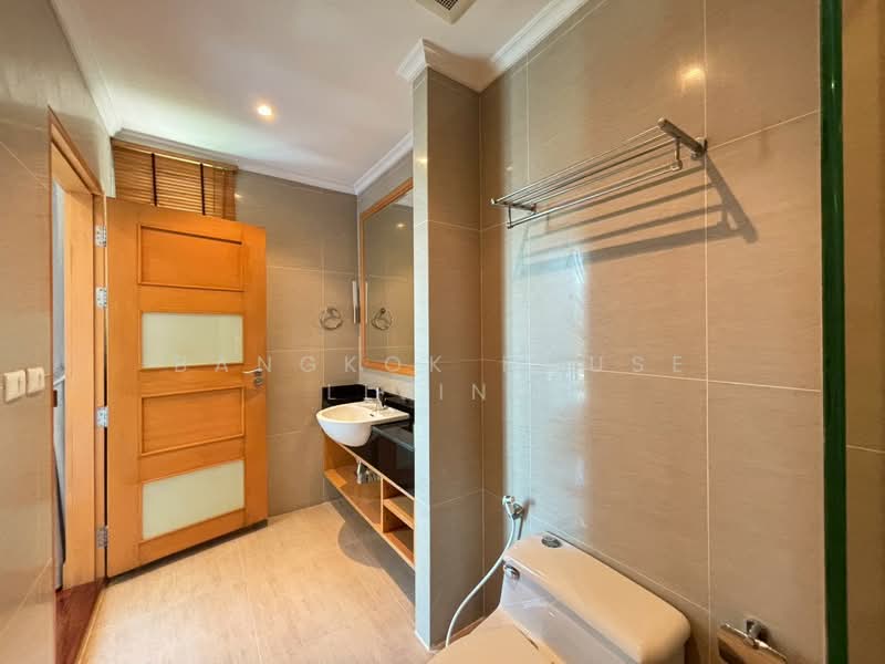 Grand 39 Tower, Bangkok, Soi Sukhumvit 39, Khlong Tan Nua, Watthana, Bangkok, 3 Bedrooms, 230 sqm, Condo For Rent, by Bangkok House Living, 500319931 - DDproperty.com