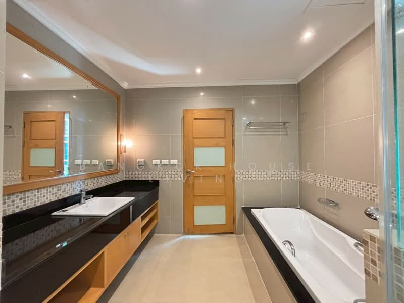 Grand 39 Tower, Bangkok, Soi Sukhumvit 39, Khlong Tan Nua, Watthana, Bangkok, 3 Bedrooms, 230 sqm, Condo For Rent, by Bangkok House Living, 500319931 - DDproperty.com