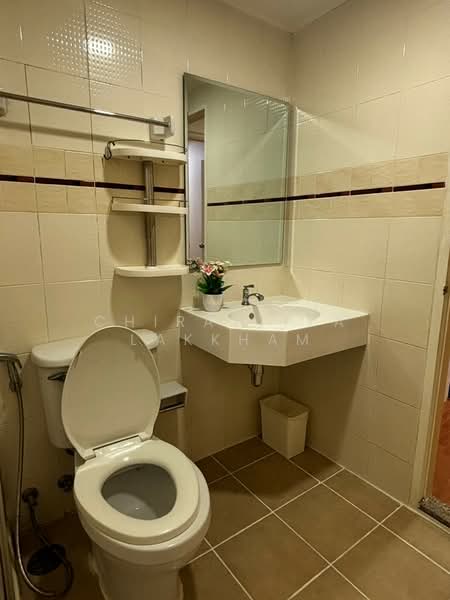 Lumpini Ville Cultural Center, Bangkok, Prachautid Road, Samsen Nok, Huai Khwang, Bangkok, 2 Bedrooms, 60 sqm, Condo For Rent, by Chirattiya Lakkham, 500319941 - DDproperty.com
