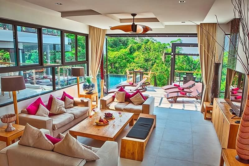 6-BR Villa, Phuket, Choeng Thale, Thalang, Phuket, 6 Bedrooms, 1,100 sqm, Villa For Sale, by Keartisuk Sookkow, 500319986 - DDproperty.com