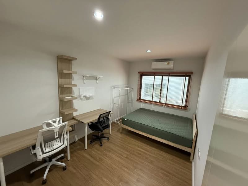 Baan Klang Muang Rama 9-Krungthep Kreetha, Bangkok, Soi Kanchanaphisek 23, Saphan Sung, Bangkok, 3 Bedrooms, 152 sqm, Townhouse For Rent, by Agent Pla, 500320000 - DDproperty.com